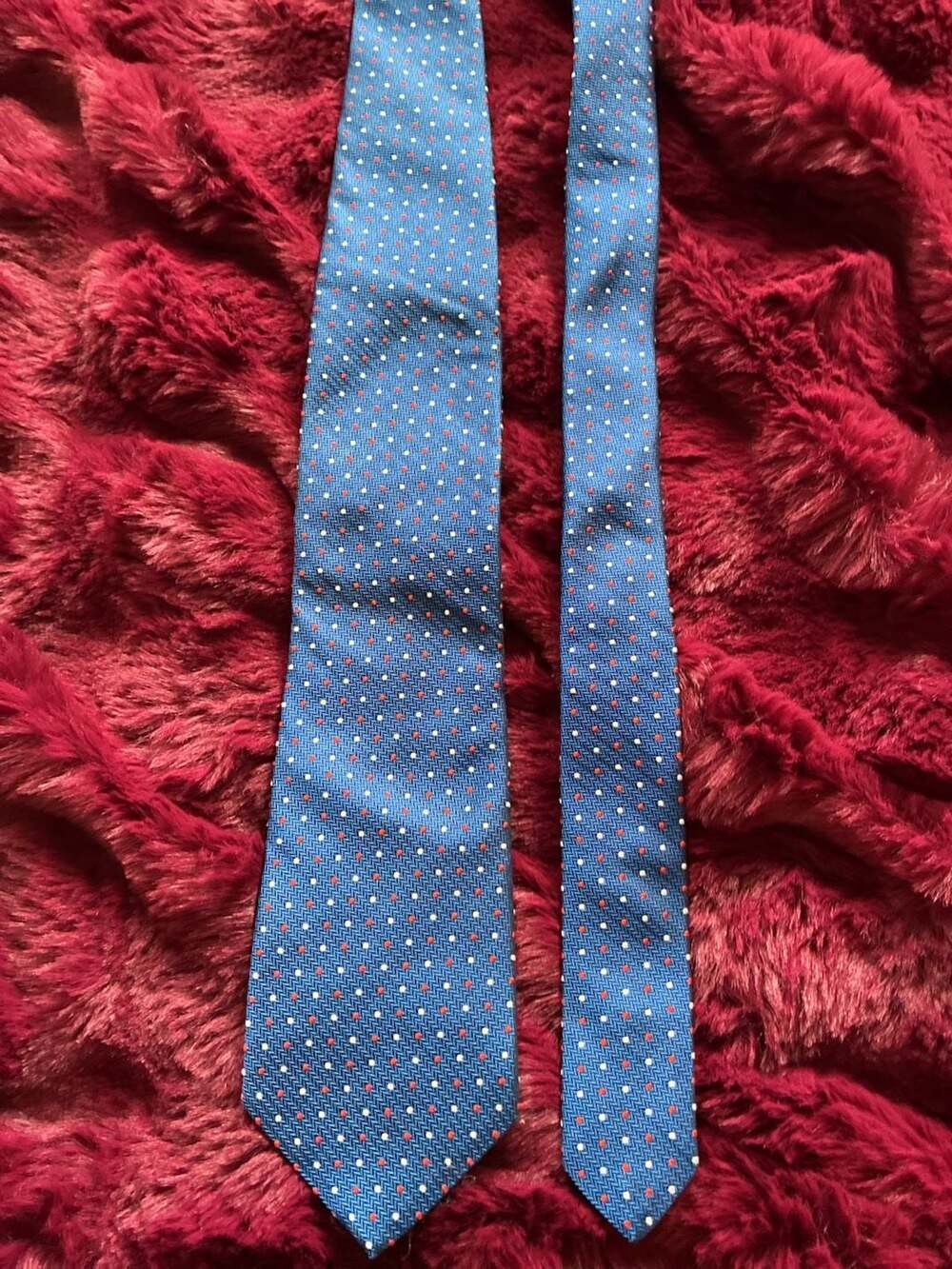 Brooks Brothers 346 Pure Silk Blue Red White Polka Dot Necktie A781